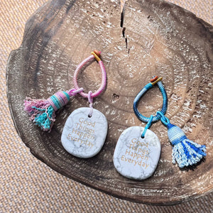 White Pine Stone Woven Car and Bag Hanger - Good Things Happen Every Day