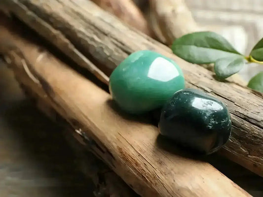 Green Aventurine Quartz: Business Luck Stone for Career Growth & Wealth
