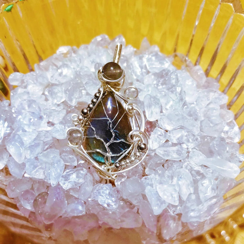 handcrafted high quality Labradorite Tree of Life Pendant with 925 Silver Necklace